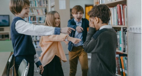 5 Penyebab Anak Jadi Pelaku Bullying, Karena Pengaruh Lingkungan?