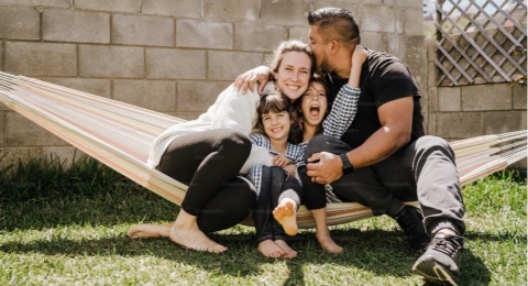 3 Cara Jadi Orang Tua yang Mengikuti Perkembangan Zaman, Jadilah Pembelajar