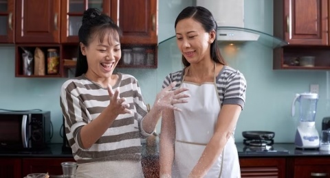 5 Tips Supaya Nyaman Tinggal di Rumah Mertua, Bikin Betah!