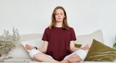 4 Manfaat Meditasi yang Perlu Kamu Ketahui, Bisa Pulihkan Rasa Semangat