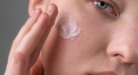 Rutin tapi Engga Ngaruh? Ini 5 Penyebab Moisturizer Tidak Efektif pada Kulit