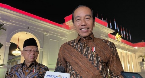Filosofi Batik Parang Jokowi di Istana Berbatik: Berani Perang dan Pantang Menyerah