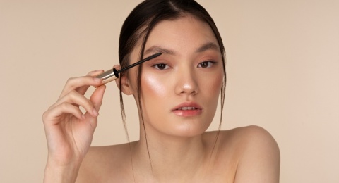 5 Tips Makeup untuk Kulit Kering dengan Hasil Dewy bukan Berminyak!