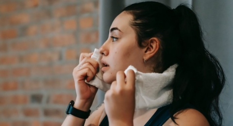 Cuaca Panas Bisa Bikin Stres dan Emosi? Simak 4 Fakta Psikologisnya