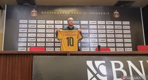 Resmi, Bhayangkara FC Perkenalkan Radja Nainggolan Sebagai Pemain Baru