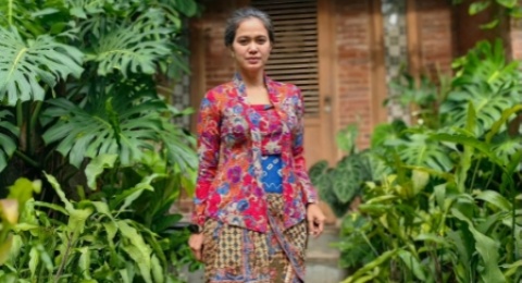 Langgengkan Kain Batik dan Kebaya sebagai Lifestyle ala Wisni Indarto