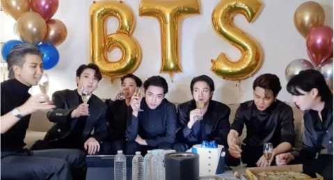 10 Kegiatan yang Bisa ARMY Lakukan Ketika Menunggu BTS Balik dari Wajib Militer