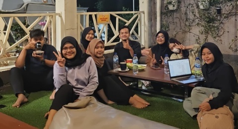 Bisa Akrab dengan Asisten Dosen Itu Privilege yang Patut Disyukuri!