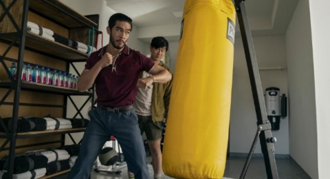 Review Serial 'The Brothers Sun', Campuran Aksi, Komedi, dan Drama yang Asyik