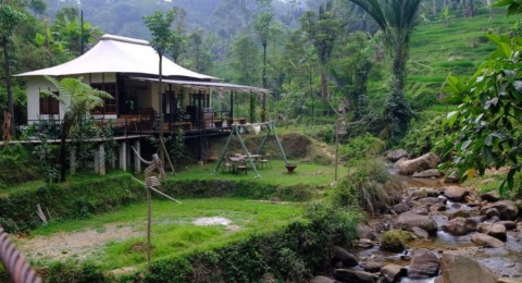 Glamping di Pakarangan Bogor, Bisa Menikmati View Alam 360 Derajat