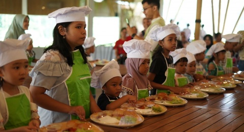 Solo Safari Hadirkan Celebrity Chef di Acara Mom and Kid Cooking Day