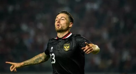 Terpantau Gabung Skuat Timnas Indonesia, Cedera Marc Klok Tak Terlalu Mengkhawatirkan?
