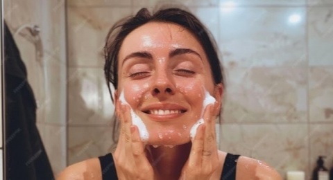 3 Rekomendasi Cleanser Low pH untuk Kulit Sensitif di Bawah Rp150 Ribu