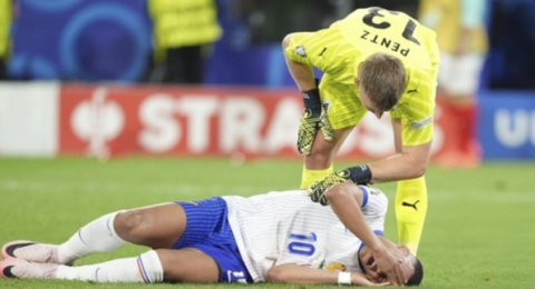 Kylian Mbappe Absen Latihan Jelang Prancis vs. Belanda Usai Cedera Hidung, Begini Kondisinya