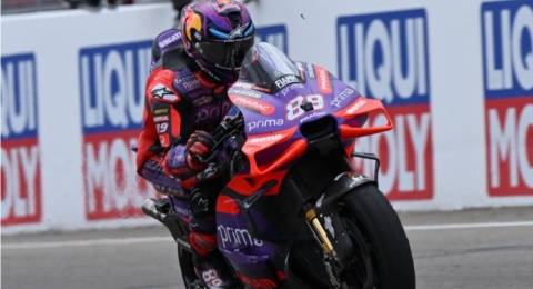 Pembalap MotoGP Wajib Terhidrasi Selama Balapan, Ternyata Ini Manfaatnya