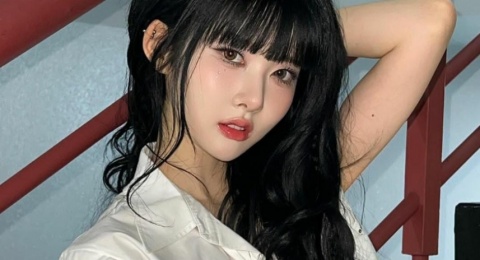 Jangan Lewatkan! Intip 4 Gaya Outfit Sieun STAYC yang Menarik untuk Dicoba