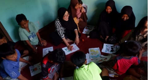 Tumbuhkan Minat Membaca, KKN Untidar Membuat Rumah Baca untuk Anak Dusun Krajan Bambusari