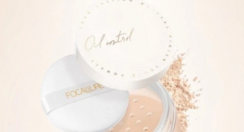 Makeup Anti-Longsor! 3 Rekomendasi Loose Powder Kontrol Minyak Tahan Lama