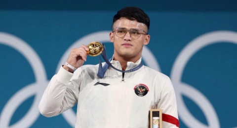 Rizki Juniansyah Raih Emas Olimpiade, Bukti Cabor Angkat Besi Cukup Sukses