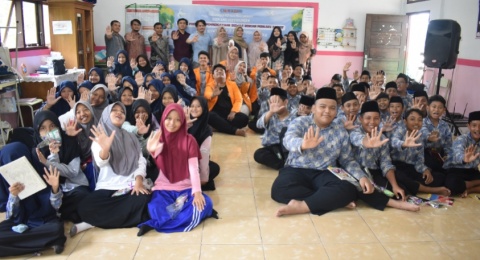 Stop Perundungan! Tim Dosen Psikologi UNJA Deklarasikan Agen Anti-Bullying