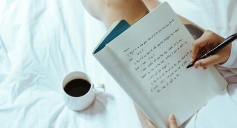 Teman Udah Bikin Kartu Keluarga, Gue Masih Sibuk Bikin Kopi Sendiri!