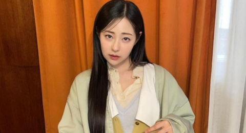4 Gaya OOTD Kasual Chic ala Shin Seul-ki, Bisa Tampil Simpel dan Menawan