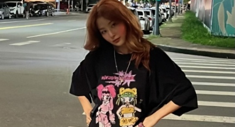 4 OOTD Hijab Friendly ala Seulgi Red Velvet, Cocok Buat Kuliah!