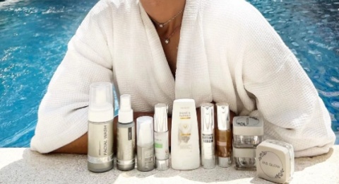 3 Rekomendasi Produk Skincare MS Glow Series Atasi Jerawat dan Anti-Aging