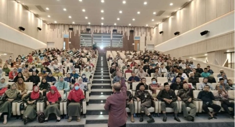 Kolaborasi MAN 2 Bantul dan UAD Sukses Gelar Seminar Parenting
