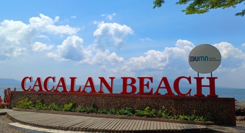 Pesona Pantai Cacalan, Asyik dan Seru Buat Jalan-Jalan!