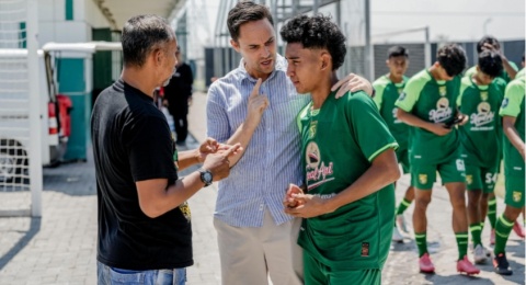 BRI Liga 1: Jeda Kompetisi, Pelatih Persebaya Pilih Pantau Pemain Muda Klub