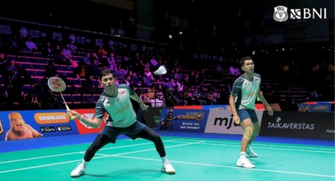 Lolos Babak 8 Besar, Fajar/Rian Hadapi Pasangan Malaysia di Perempat Final Arctic Open 2024