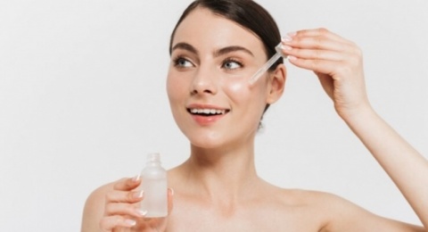 3 Serum Korea yang Berbahan Hyaluronic Acid Ampuh Menghidrasi Kulit Kering