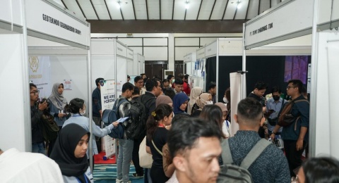 Menghadapi Tantangan Ekonomi: Bagaimana Mega Career Expo Jakarta Membantu Pencari Kerja di Tengah Ketidakpastian?