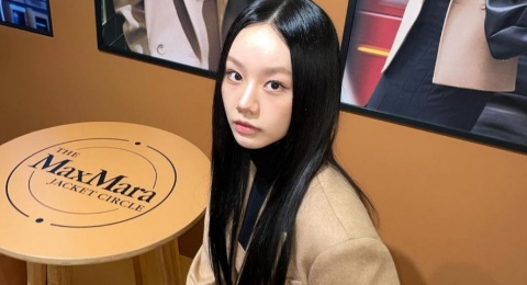 4 Style Chic ala Lee Hyeri yang Keren Dicoba untuk Daily Outfitmu!