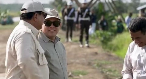 Crazy Rich Kalimantan Dapat Bintang Kehormatan dari Presiden, Haji Isam Jasanya Apa?