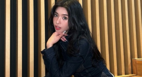 Sontek 4 Look OOTD Modern ala Sophia KATSEYE, Biar Gaya Hangout Makin Kece!