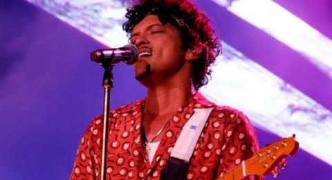 Bruno Mars Tengah Pertimbangkan Tampil di Panggung MAMA Awards 2024