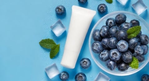 3 Moisturizer Lokal yang Berbahan Buah Blueberry Ampuh Perkuat Skin Barrier