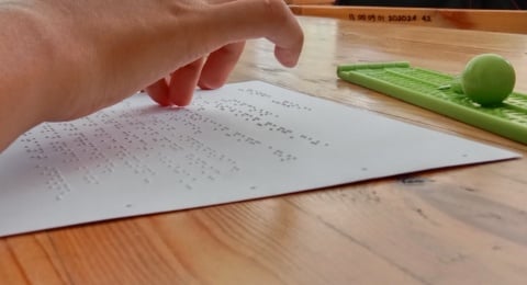 Mempelajari Efektivitas Template Braille pada Pesta Demokrasi