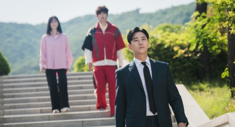 Spoiler Love Your Enemy Episode 3, Ju Ji Hoon Cemburu ke Lee Si Woo!