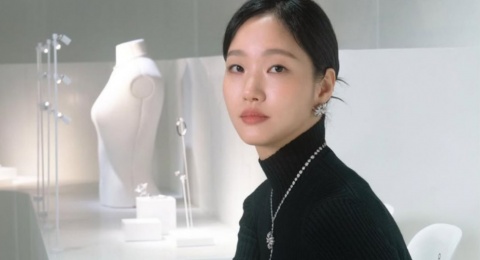 4 Ide OOTD Kim Go-eun yang Cocok untuk Kesempatan Kasual sampai Formal