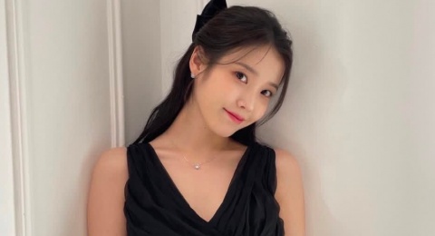 IU Dikecam Akibat Beri Dukungan untuk Pendemo Pemakzulan Yoon Suk Yeol