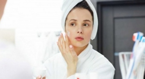 3 Pelembab Anti-Aging yang Ramah di Kantong Pelajar, Harga Rp60 Ribuan