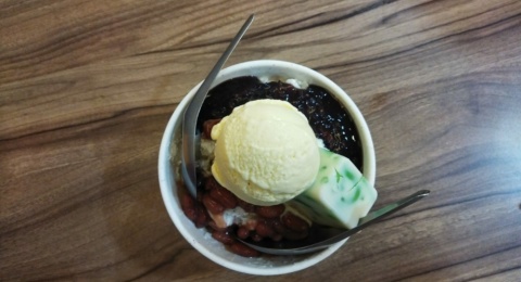 Melipir ke Cafe Ice and Bean Kota Jambi, Santap Puluhan Menu Nikmat