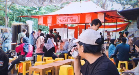Kopi Saring Sinar Pagi: Sarapan Nikmat, Sentuhan Khas Pontianak di Bandung