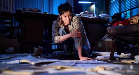 Review Film Troll Factory: Bahayanya Manipulasi Informasi di Era Digital