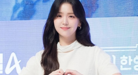 Effortless! Intip 4 OOTD Chic ala Kim Ji Eun yang Bisa Jadi Referensi