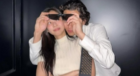 Jelang Rilis Love Hangover, Jennie BLACKPINK Pamer Foto Bareng Dominic Fike