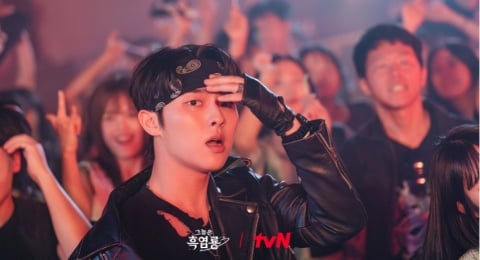 Choi Hyun Wook di 'My Dearest Nemesis', dari Chaebol Kaku ke Rocker Garang!